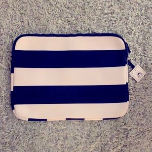 😎2 for $17😎 NWT-Nautical Laptop Case- Navy and white with gold zipper pull